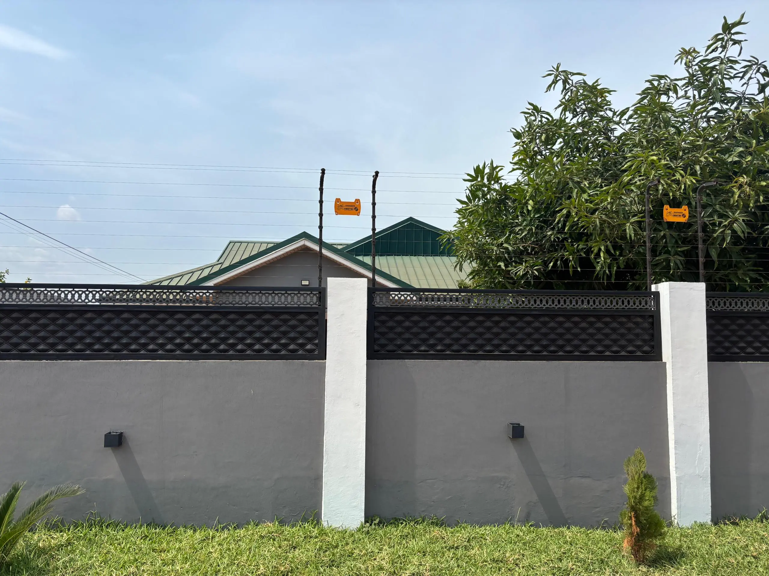 electric wire fence